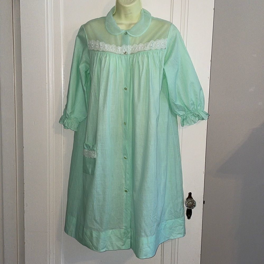 Vtg Charmode mint green cotton robe with 3/4 sleeves‎